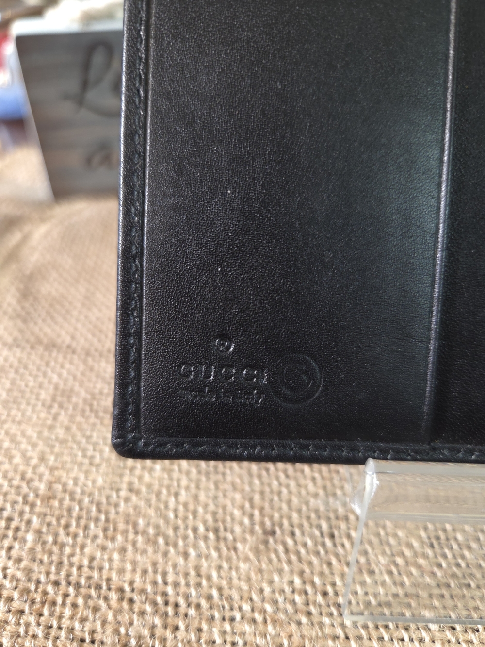 LIKE NEW Gucci Black Leather Wallet with Silver 'G' Hardware - Picture 6 of 9